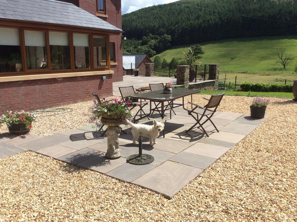 Bed and Breakfast Laurel Bank Abbey-Cwmhir Exterior foto